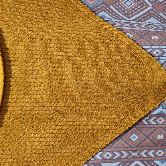 Geometric Patterned Top - Picture 2 of 9